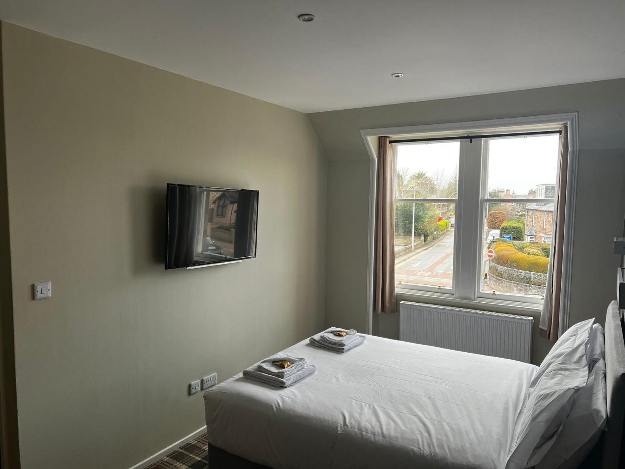 Crown Hotel & Bar Inverness Ngoại thất bức ảnh
